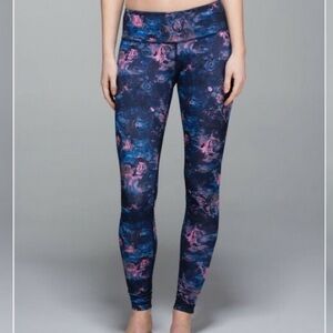 Lululemon Wunder Under Yoga Pants Moody Mirage Berry Floral Size 4